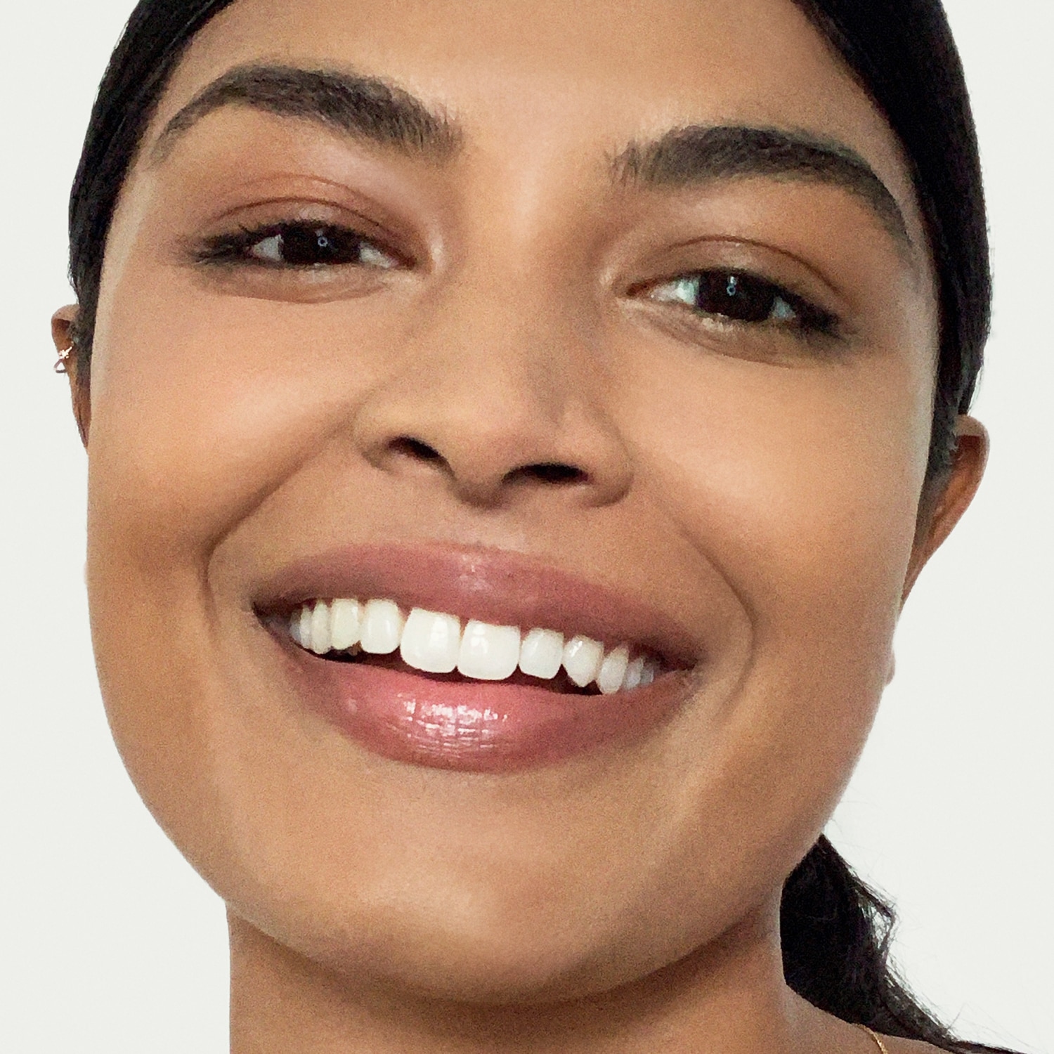 LIQUID TOUCH BRIGHTENING CONCEALER (CORRECTOR)